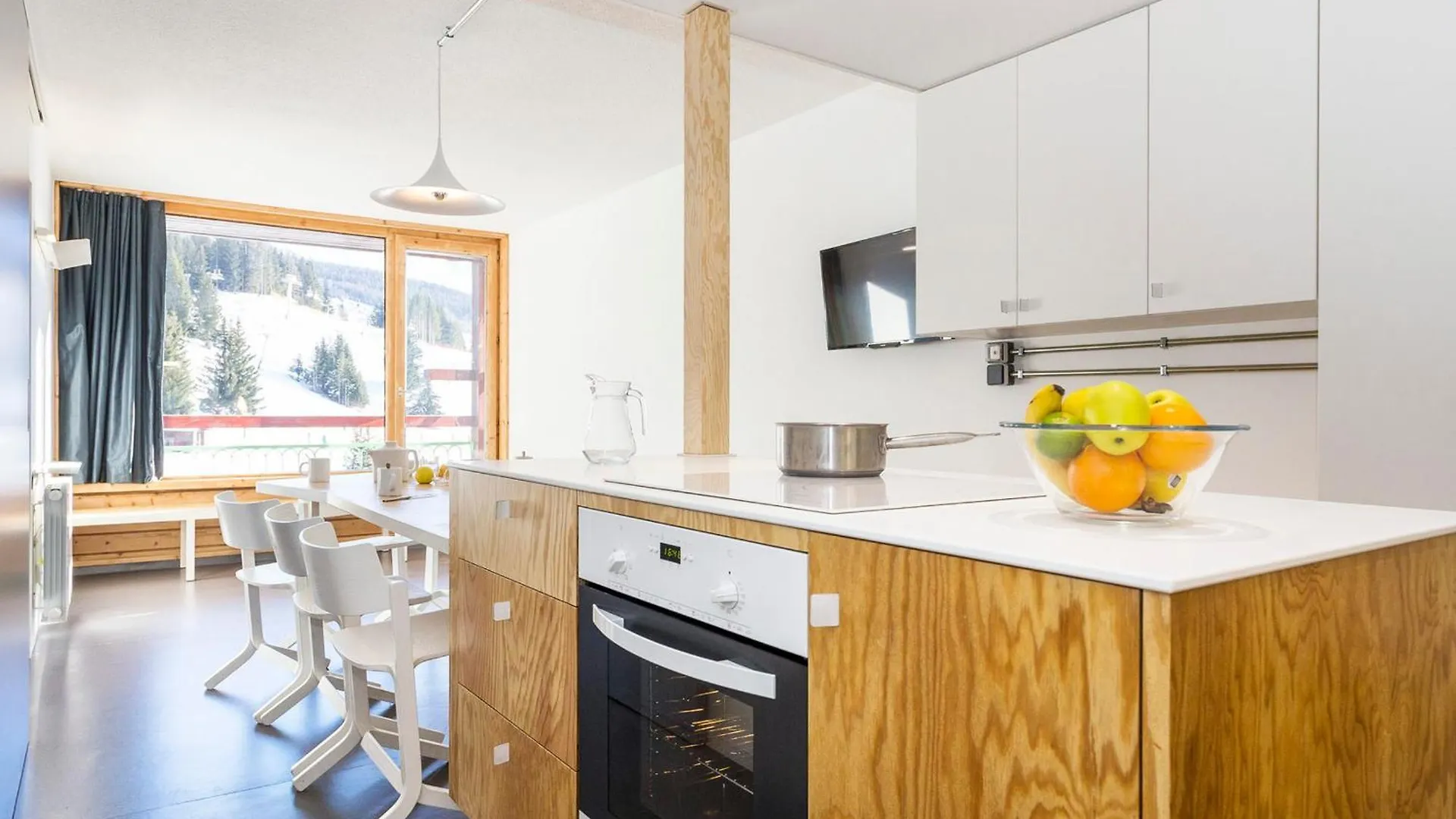 Apartment Appartement Renove 3P Cabine, Ski Aux Pieds, 2 Balcons - Fr-1-346-324 Les Arcs  France